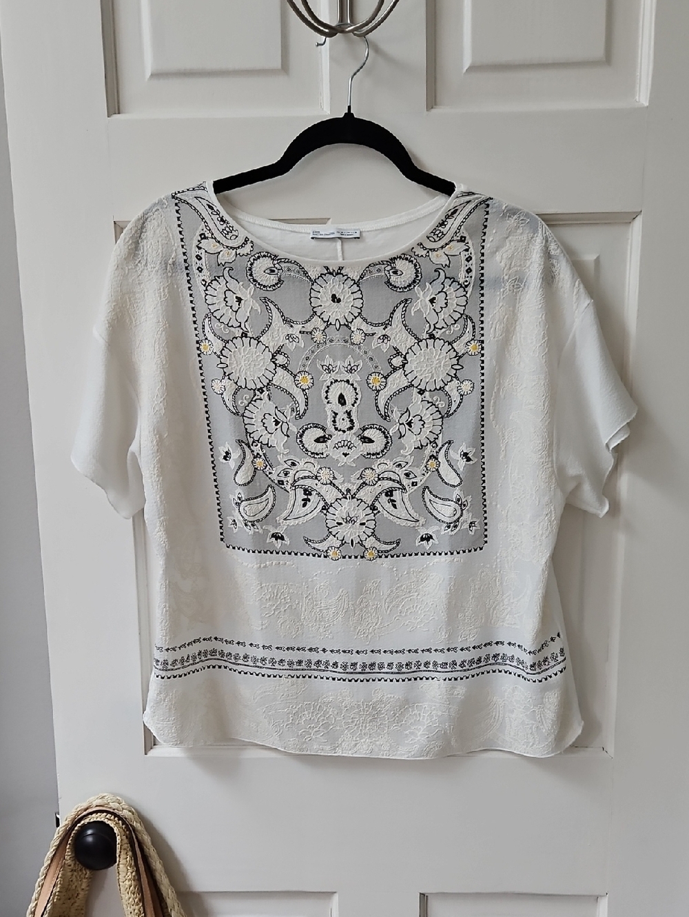 Zara Ivory Short Sleeve Embroidered Floral Top